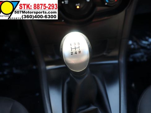 Used 2013 Ford Fiesta SE image 22