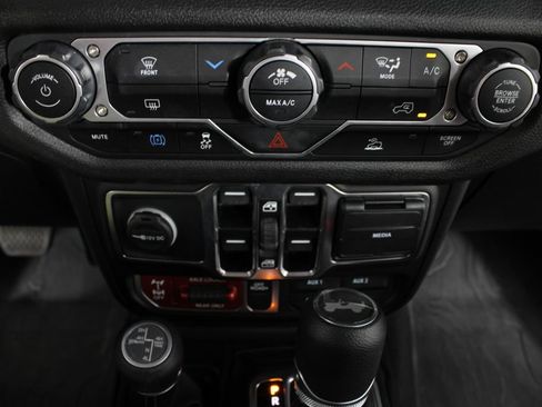 Used 2025 Jeep Wrangler Unlimited Sport S 4xe AWD/4WD image 6
