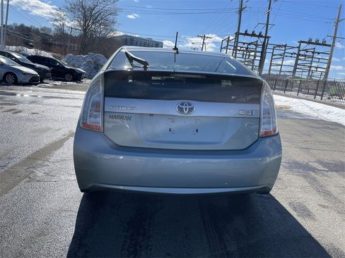 Used 2013 Toyota Prius Prime Plug-In Hybrid image 4