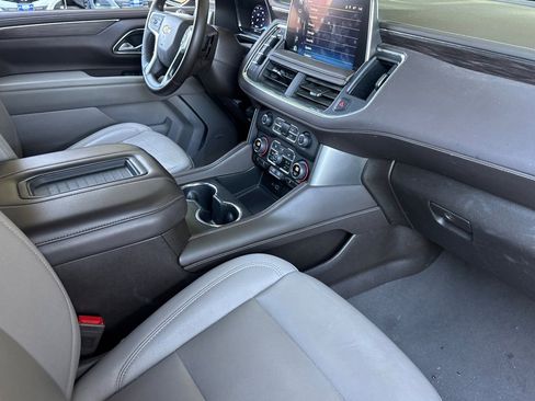 Used 2024 Chevrolet Suburban LT image 20