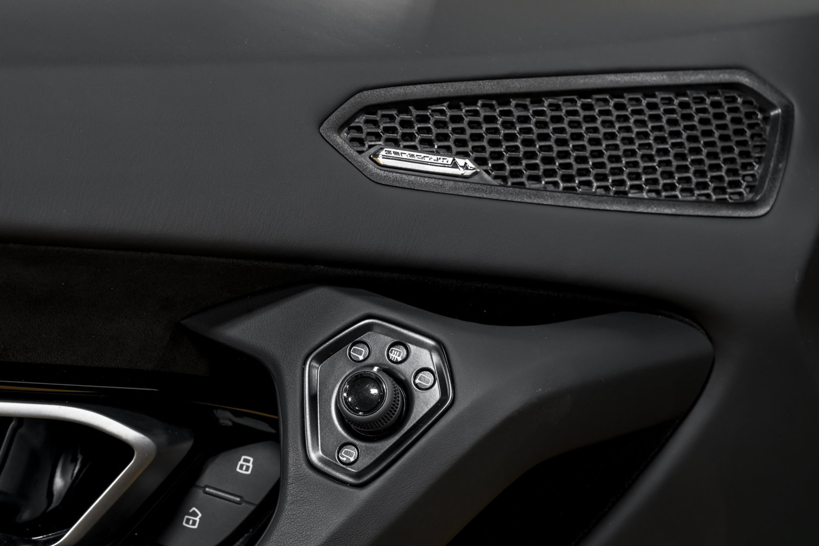 Used 2024 Lamborghini Huracan EVO AWD/4WD image 10