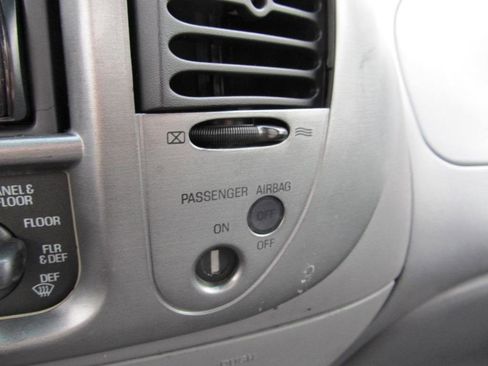 Used 2003 Ford F150 XLT image 50