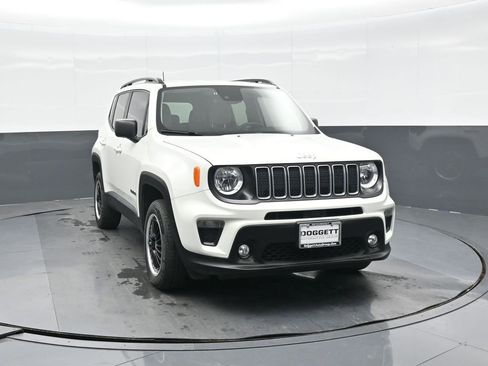 Used 2022 Jeep Renegade Latitude image 4
