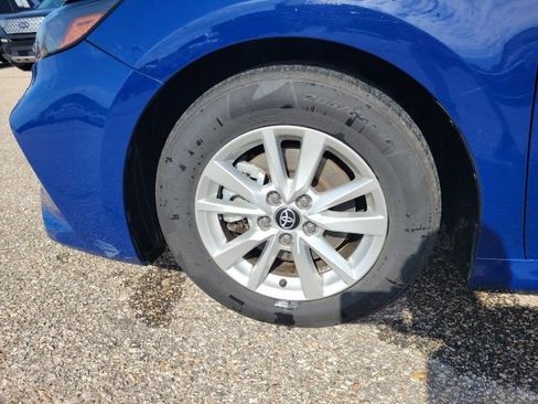 Used 2025 Toyota Camry LE FWD image 25