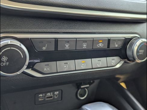 Used 2019 Nissan Altima 2.5 SR w/ SR Premium Package image 15