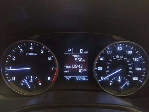 Used 2018 Hyundai Elantra SE image 23