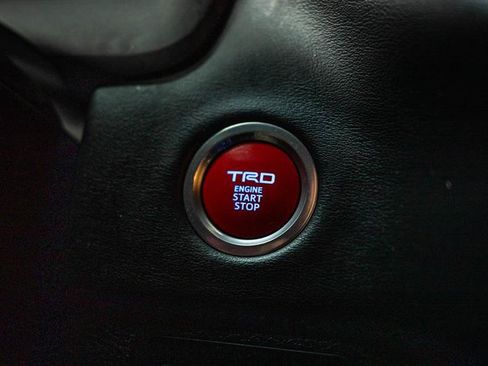Used 2024 Toyota Tundra Platinum w/ TRD Off-Road Package AWD/4WD image 20