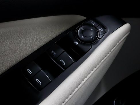 Used 2023 Buick Enclave Essence w/ Experience Buick Package image 33