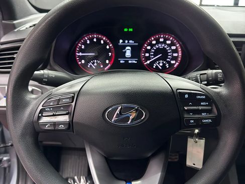 Used 2019 Hyundai Veloster 2.0 FWD image 13