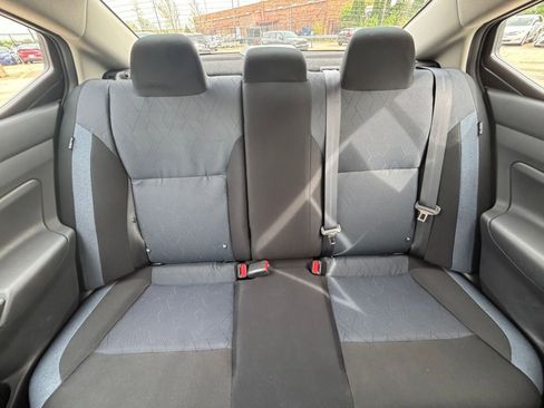 Used 2025 Nissan Versa SV FWD image 36