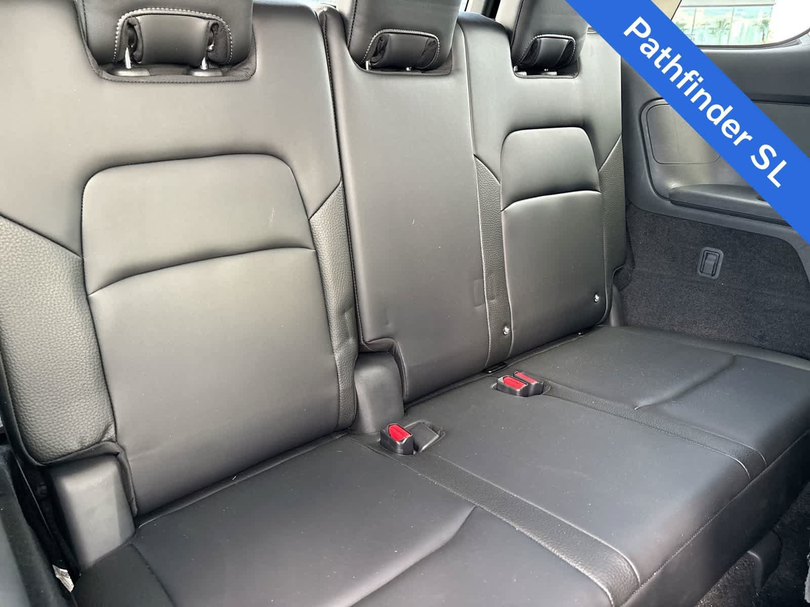 Used 2024 Nissan Pathfinder SL w/ Black Appearance Package FWD image 28