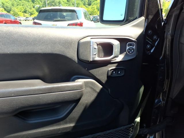 Used 2022 Jeep Gladiator Sport AWD/4WD image 11