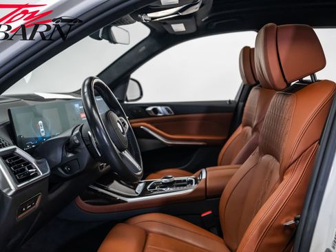 Used 2024 BMW X7 M60i w/ Executive Package image 28