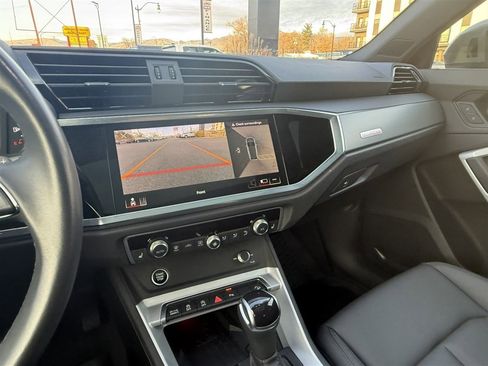 Used 2023 Audi Q3 2.0T Premium Plus w/ Premium Plus Package image 33