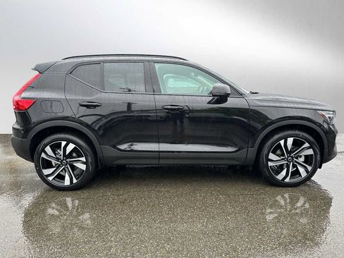 New 2026 Volvo XC40 B5 Ultra w/ Climate Package AWD/4WD image 2