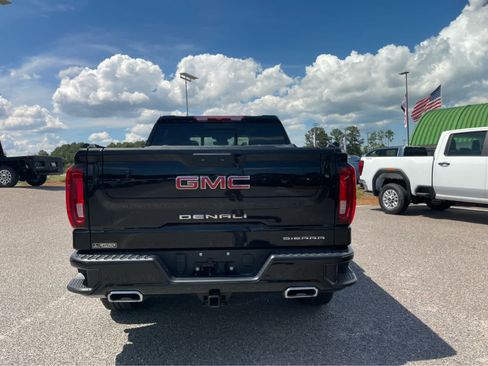 Used 2025 GMC Sierra 1500 Denali AWD/4WD image 6