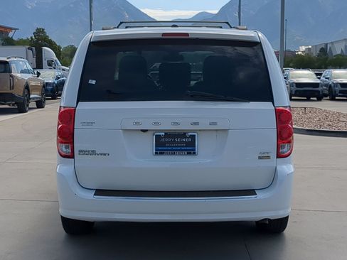 Used 2019 Dodge Grand Caravan GT FWD image 4