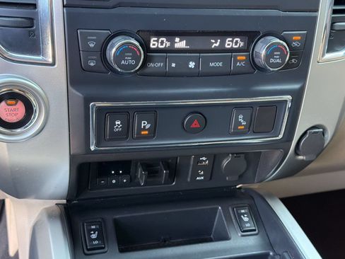 Used 2016 Nissan Titan SL RWD image 19