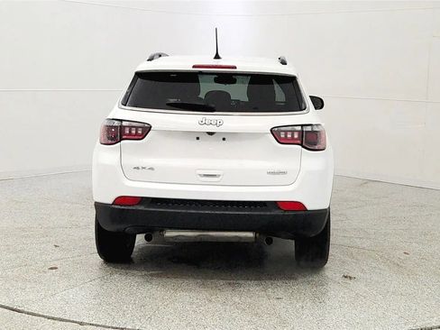 Used 2025 Jeep Compass Latitude image 6