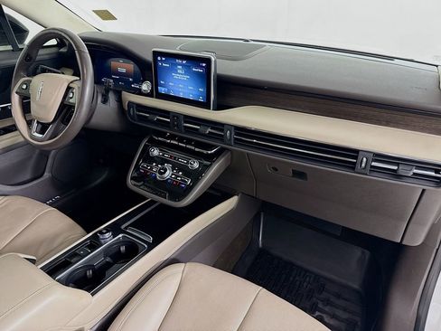 Used 2021 Lincoln Corsair Reserve image 32