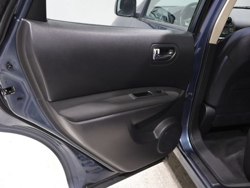 Used 2014 Nissan Rogue S w/ Convenience Package AWD/4WD image 19