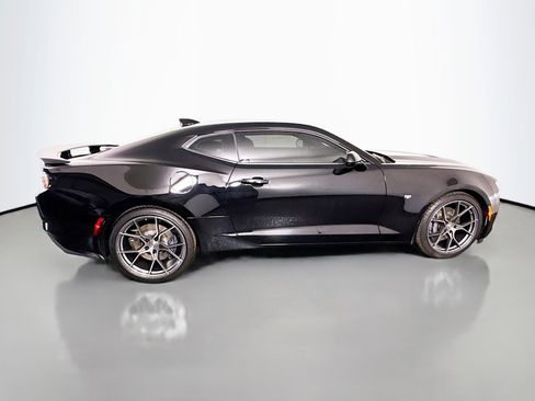 Used 2019 Chevrolet Camaro SS image 11
