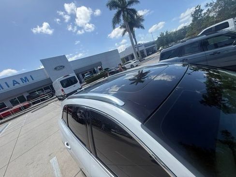 Used 2022 Lincoln Nautilus Reserve FWD image 4