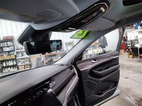 Used 2023 Jeep Grand Cherokee L Limited w/ Luxury Tech Group II image 25