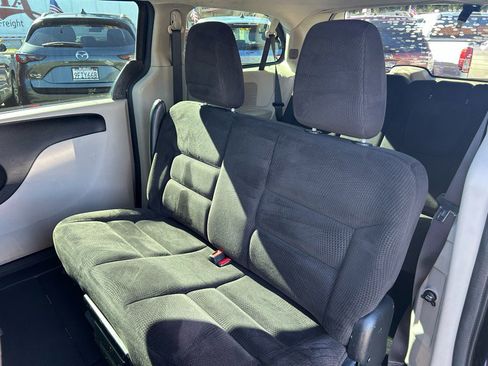 Used 2014 Dodge Grand Caravan American Value Package w/ UConnect Hands-Free Group image 15