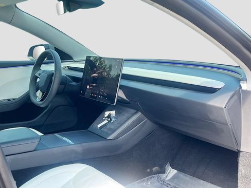 Used 2025 Tesla Model 3 Long Range RWD image 30