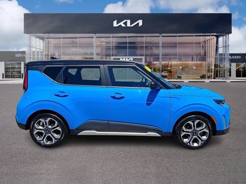 Used 2025 Kia Soul EX FWD image 7