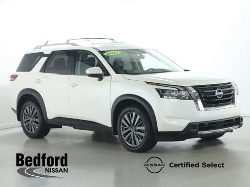Used 2023 Nissan Pathfinder SL w/ SL Premium Package AWD/4WD image 1