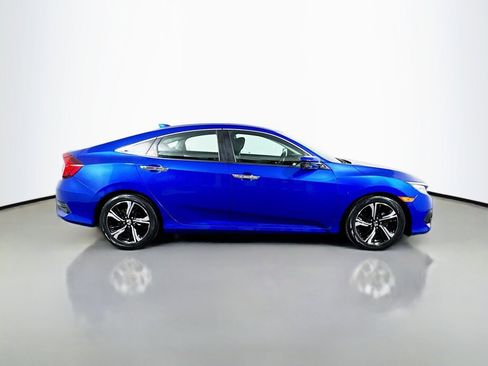 Used 2018 Honda Civic Touring image 6