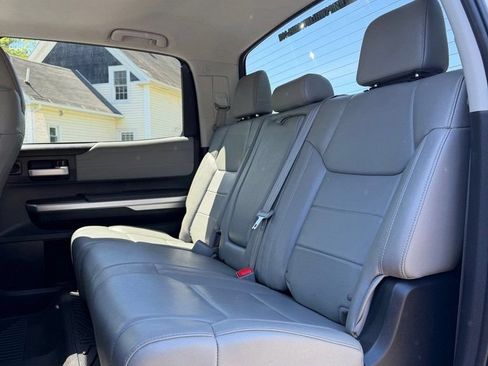 Used 2017 Toyota Tundra Limited w/ Limited Premium Package AWD/4WD image 11