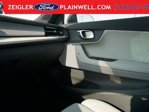 Used 2023 Polestar Polestar 2 w/ Pilot Pack AWD/4WD image 34