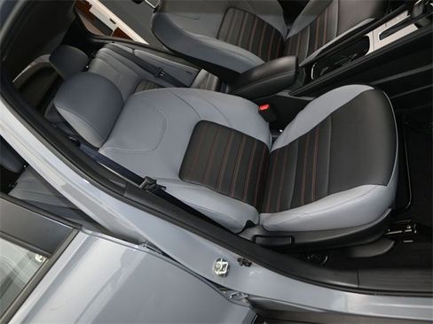 Used 2024 Nissan Kicks SR w/ SR Premium Package image 15