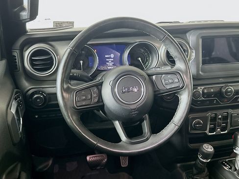 Used 2023 Jeep Wrangler Unlimited w/ Cold Weather Group AWD/4WD image 18