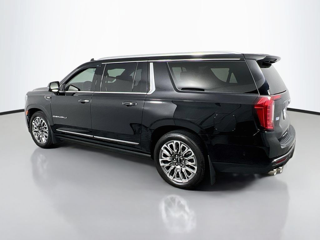 Certified 2024 GMC Yukon XL Denali Ultimate AWD/4WD image 5
