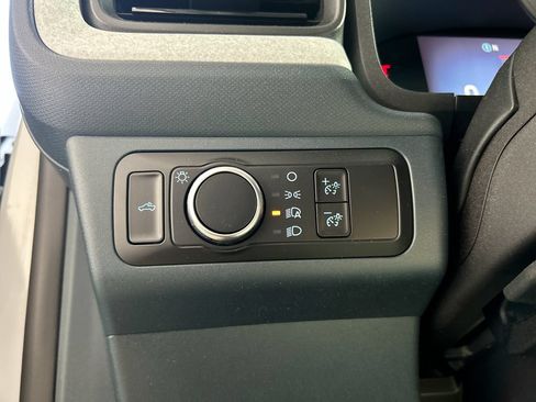 Used 2025 Ford Maverick XLT w/ Equipment Group 302A AWD/4WD image 13