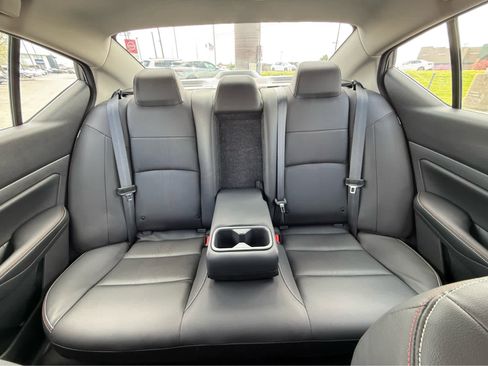 Used 2023 Nissan Altima 2.0 SR FWD image 18