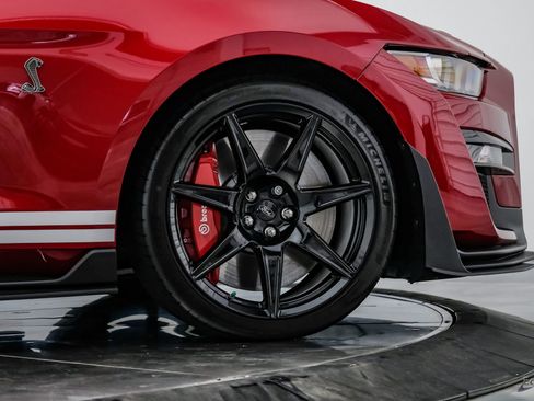 Used 2021 Ford Mustang Shelby GT500 w/ Carbon Fiber Handling Package RWD image 98