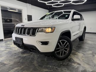 Used 2021 Jeep Grand Cherokee Laredo video 1