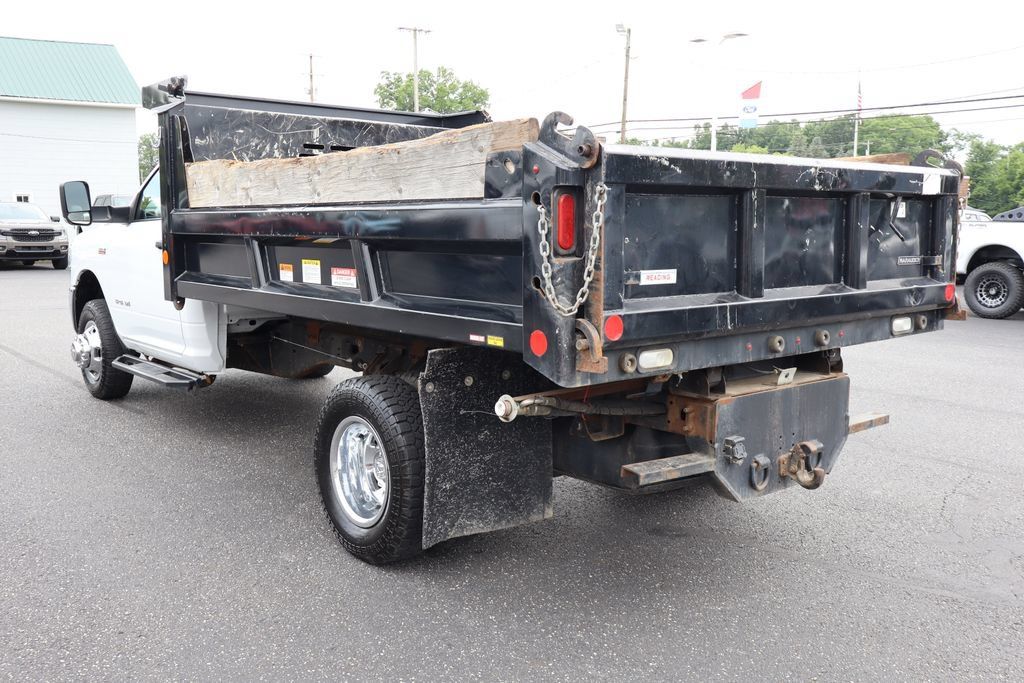 Used 2021 RAM 3500 Tradesman w/ Chrome Appearance Group RWD image 16