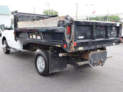 Used 2021 RAM 3500 Tradesman w/ Chrome Appearance Group RWD image 16