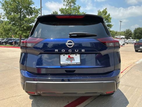 Used 2025 Nissan Rogue SV FWD image 7