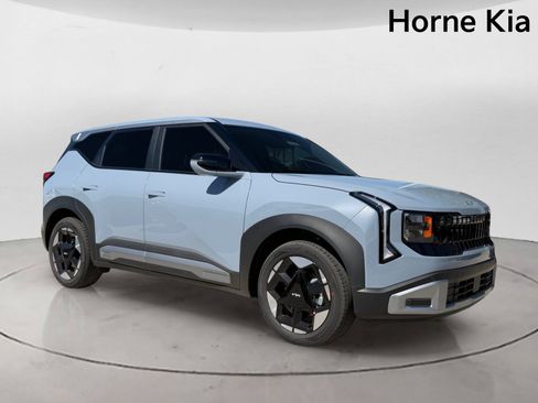 New 2027 Kia Seltos S FWD image 2