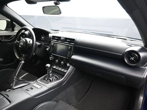 Used 2025 Toyota GR86 Premium RWD image 36
