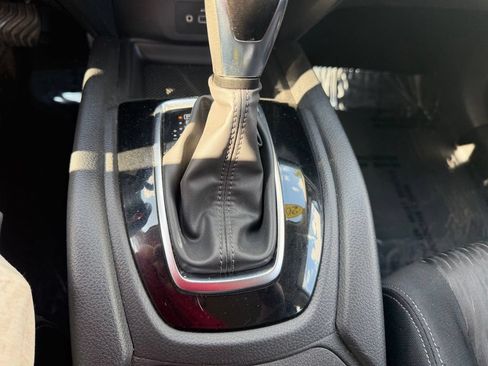Used 2018 Nissan Rogue S FWD image 23