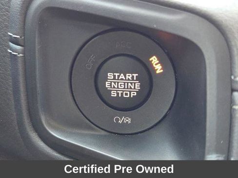 Used 2025 Jeep Wrangler Unlimited Sahara AWD/4WD image 29