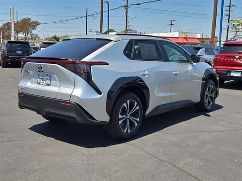 Used 2024 Toyota bZ4X FWD w/ Weather Package image 30